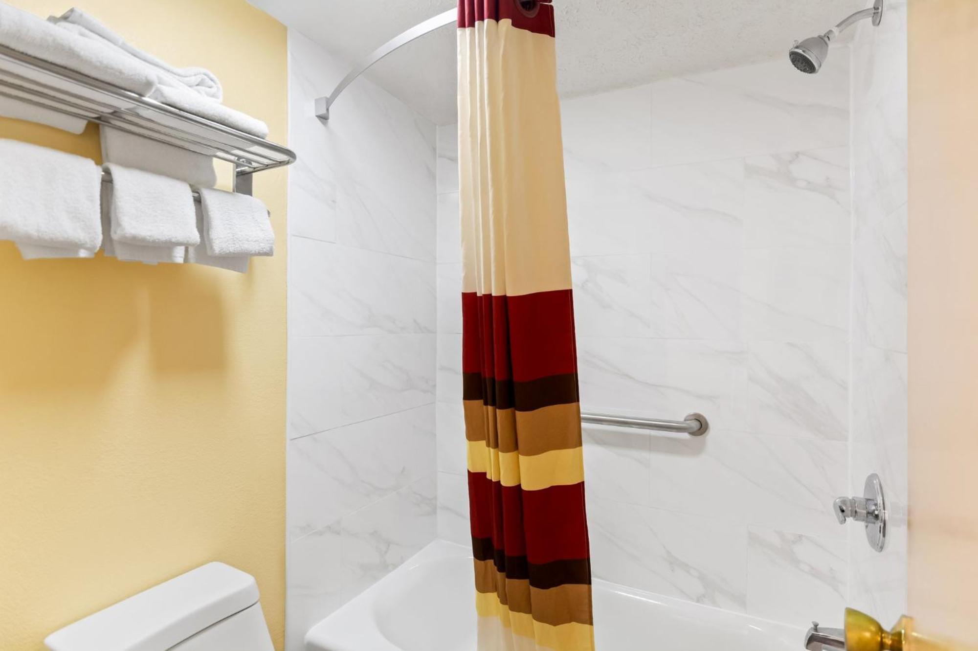 Red Roof Inn بيريا المظهر الخارجي الصورة