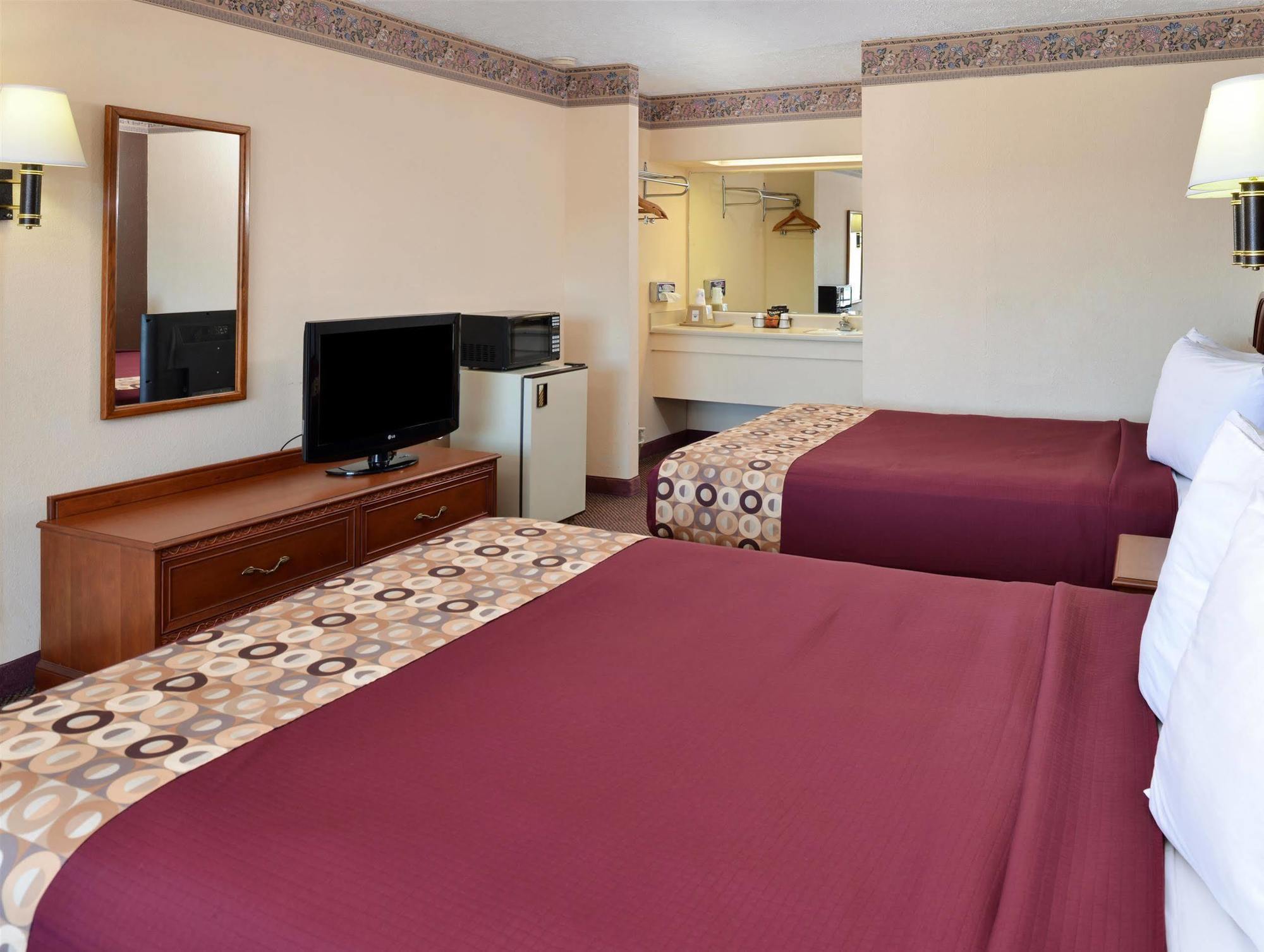 Red Roof Inn بيريا المظهر الخارجي الصورة