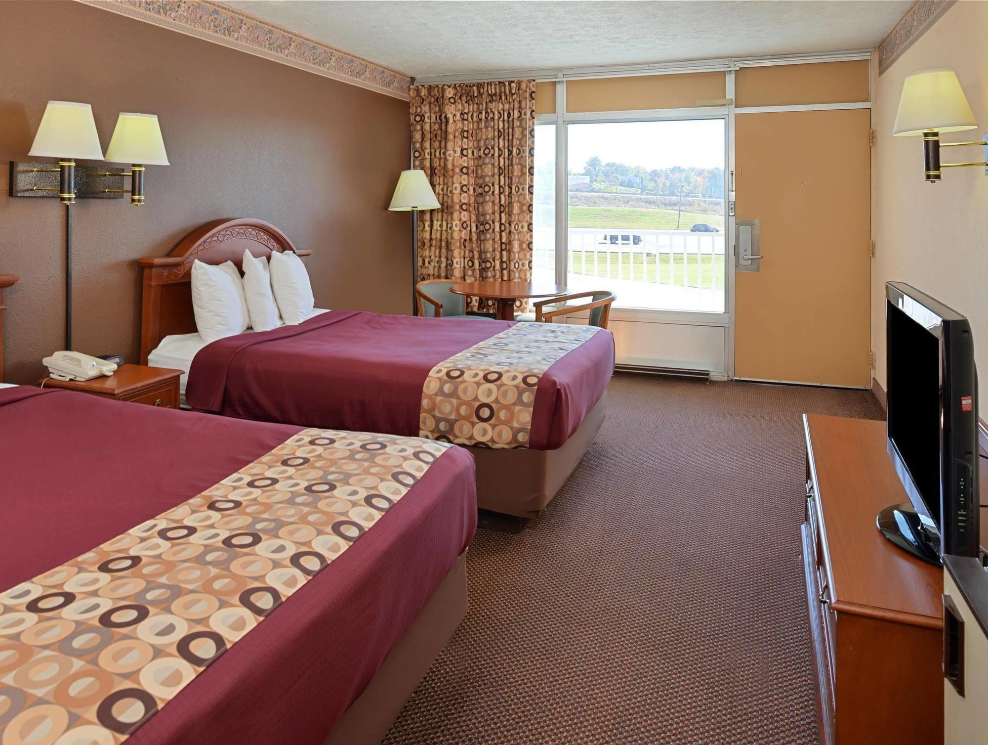 Red Roof Inn بيريا المظهر الخارجي الصورة
